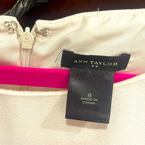 Ann Taylor White Dress with Flowers. - Picture 1 of 3